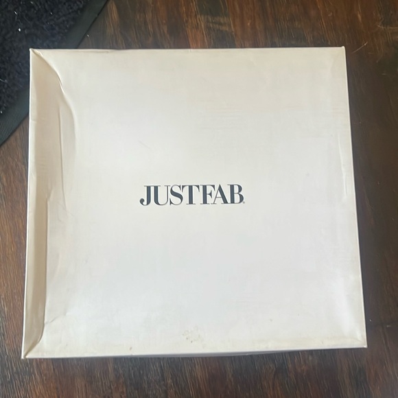 Women’s booties - Picture 2 of 4